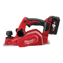 Milwaukee M18 BP-402C - Aku hoblík 18V / 4.0 Ah