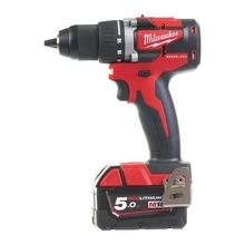 Milwaukee M18 CBLDD-502C - Aku bezuhlíkový vrtací šroubovák 18 V / 5.0 Ah